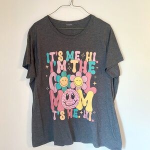 Women's It's Me Hi I'm The Cool Mom It's Me  T-Shirt Size XXL Dark Heather Grey